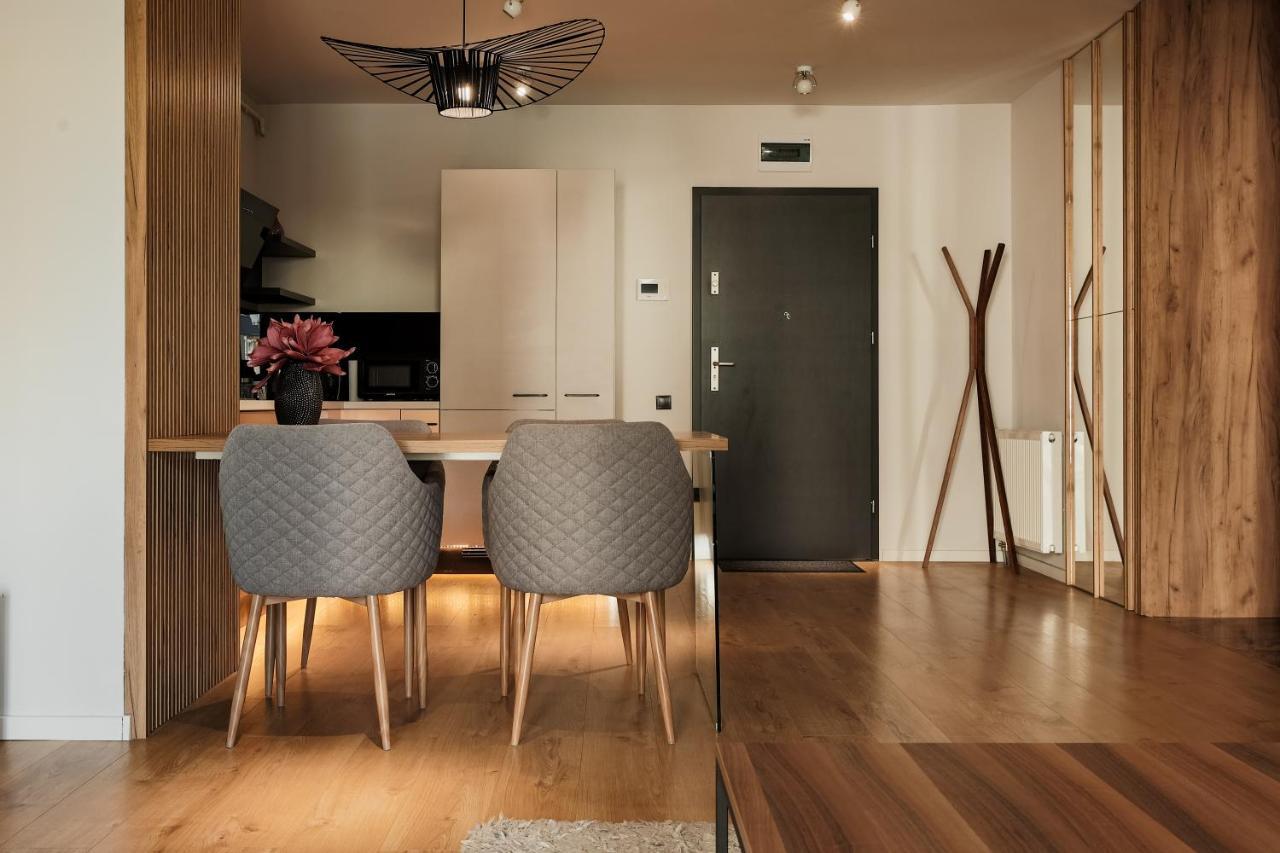 Nest Inn Stiletto Apartment Cluj-Napoca Esterno foto