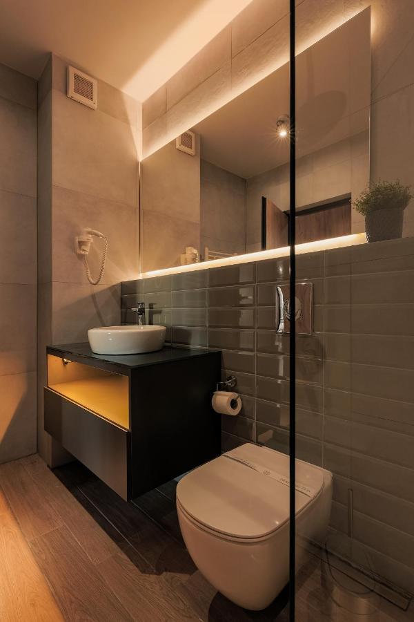 Nest Inn Stiletto Apartment Cluj-Napoca Esterno foto