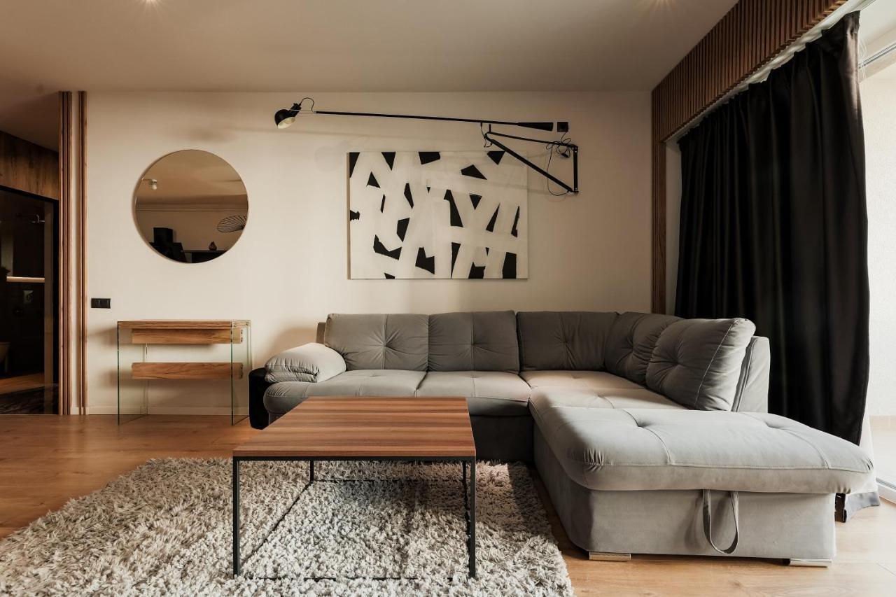 Nest Inn Stiletto Apartment Cluj-Napoca Esterno foto