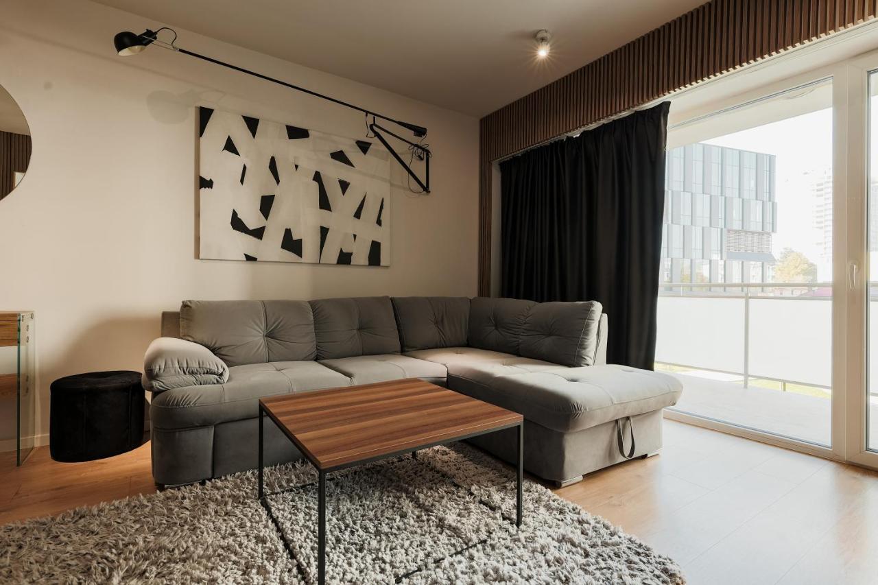 Nest Inn Stiletto Apartment Cluj-Napoca Esterno foto